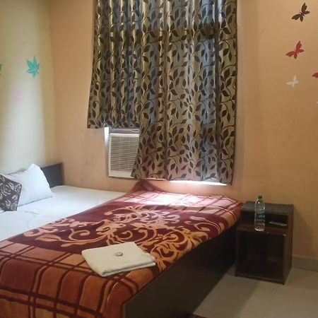 Hotel Shyam Utsav Mirzāpur Esterno foto