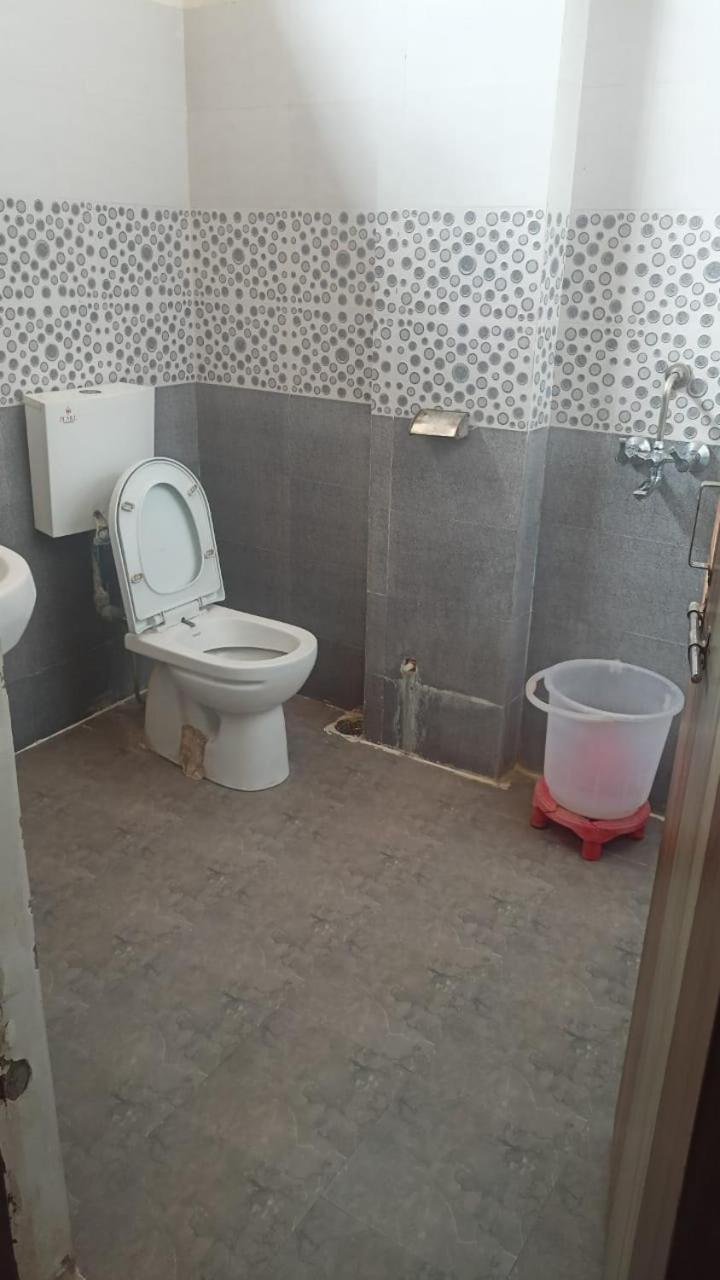 Hotel Shyam Utsav Mirzāpur Esterno foto
