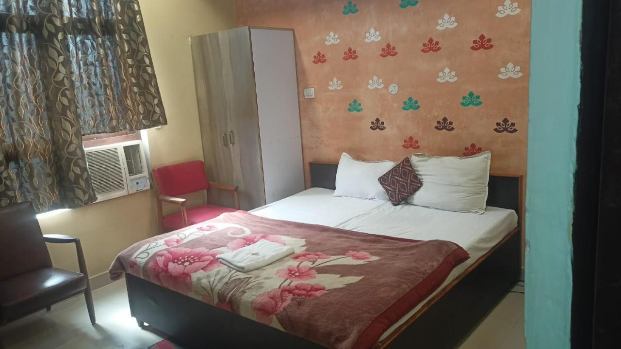 Hotel Shyam Utsav Mirzāpur Esterno foto